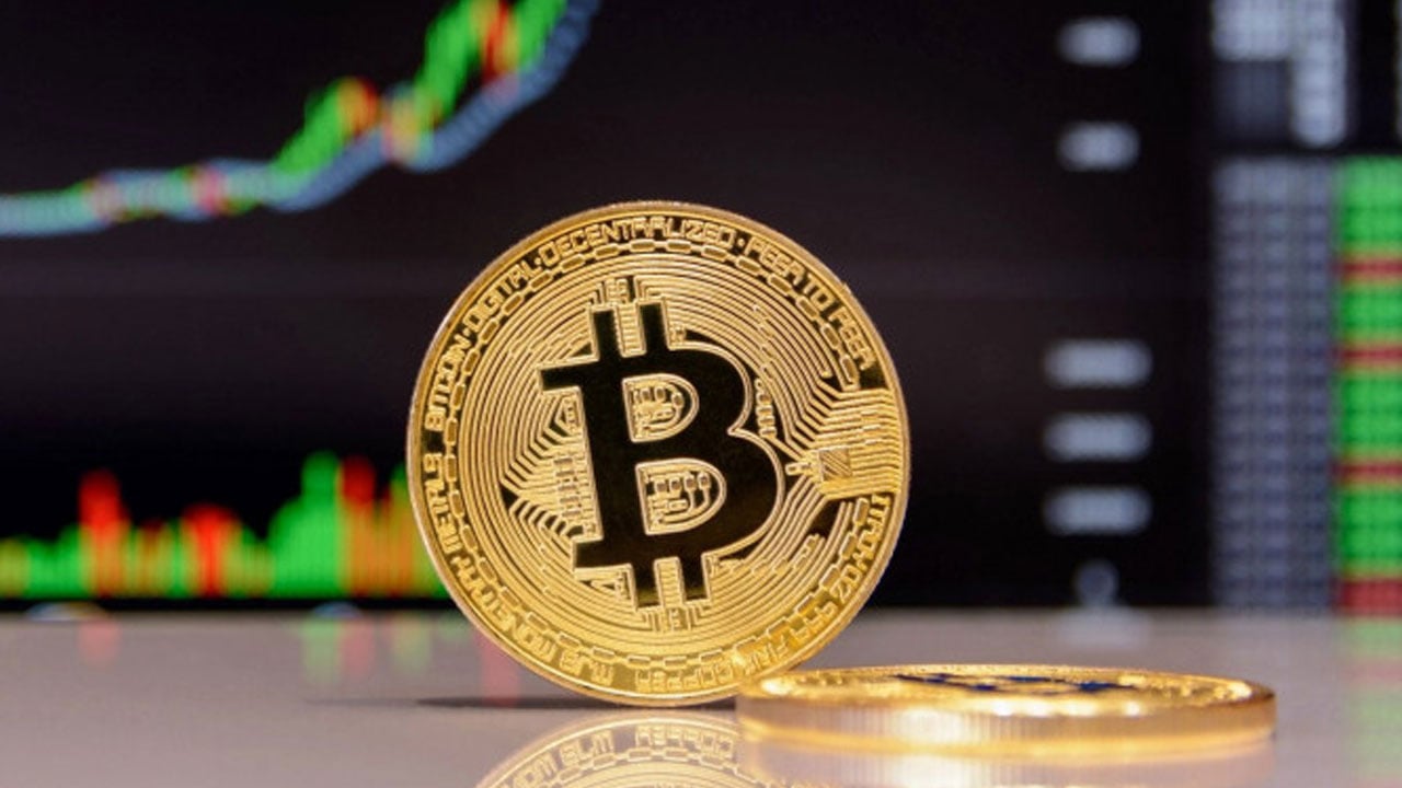 ارتفاع سعر بيتكوين إلى 45 ألفًا و936 دولارًا