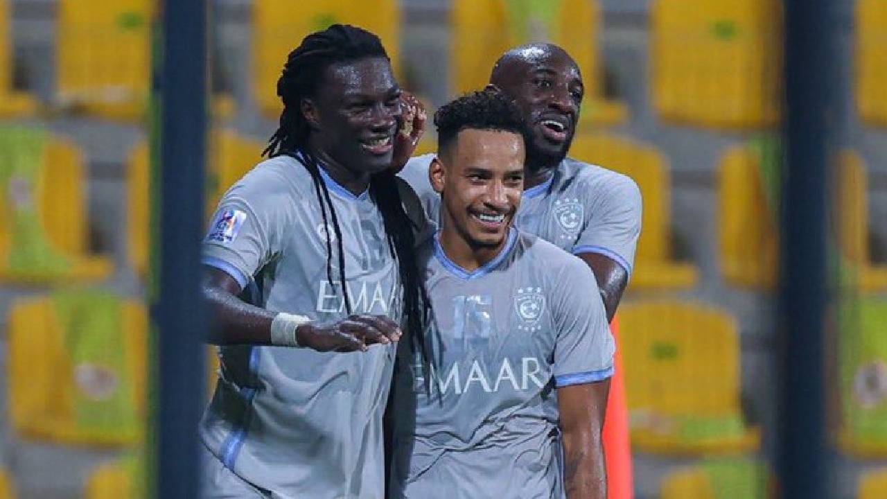 بالفيديو.. جوميز يتقدم للهلال على حساب الاستقلال الإيراني بعد لمسة سحرية من بيريرا