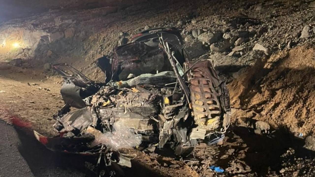 وفاة شخص وإصابة اثنين بتصادم سيارة بشاحنة في البعيثة بالعقيق