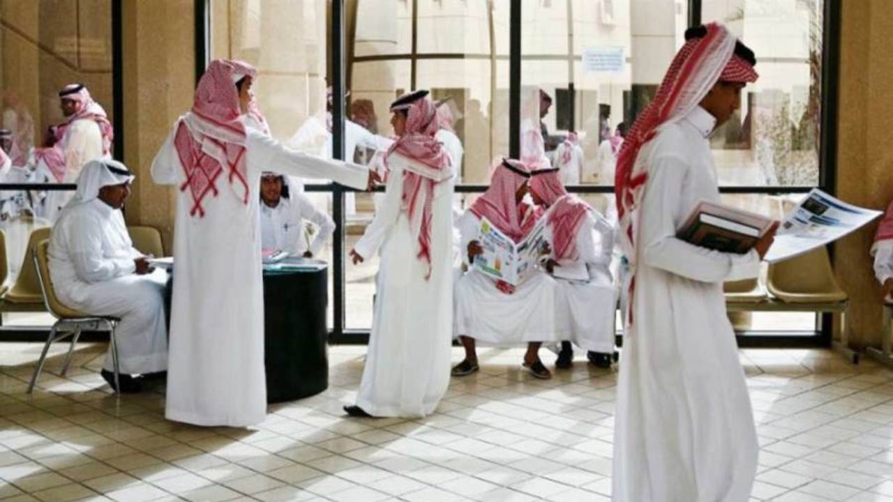 مسؤول يكشف عن برامج جديدة لتطوير أساليب التقويم والتعليم الجامعي