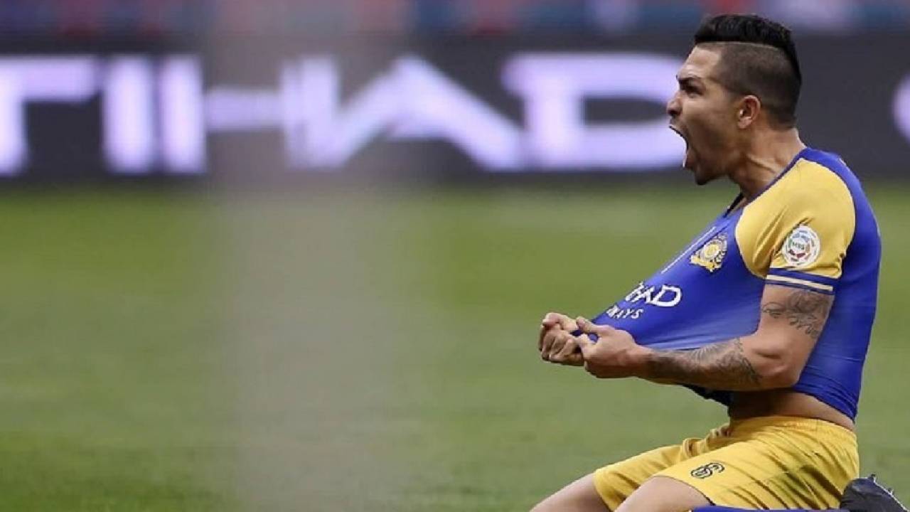 بعد رحيل باولينيو.. الأهلي يكشف حقيقة التعاقد مع «طريد النصر»