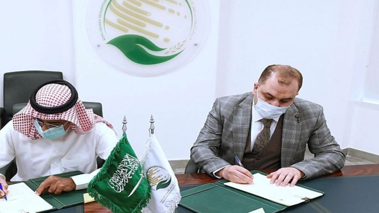 «إغاثي الملك سلمان» يوقع 3 اتفاقيات لتشغيل مراكز الأطراف الصناعية وإعادة التأهيل باليمن