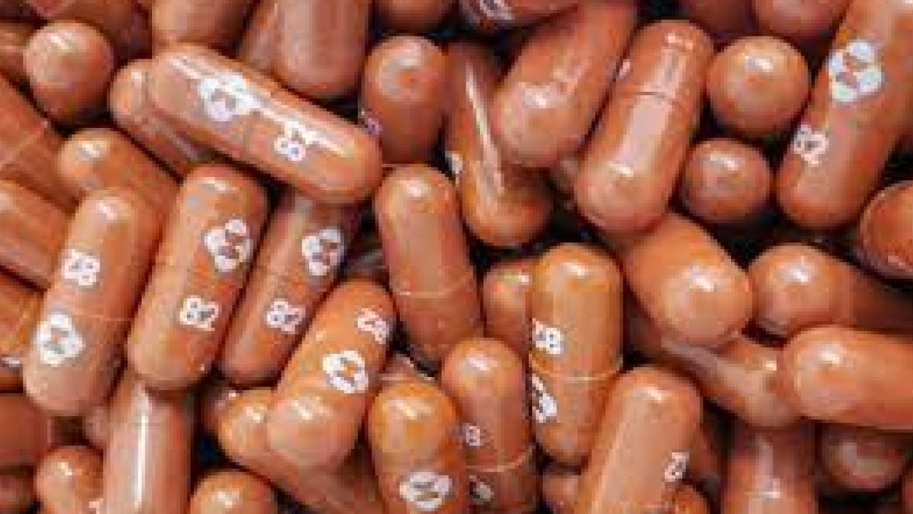 مولنوبيرافير.. أول عقار لعلاج فيروس كورونا عن طريق الفم