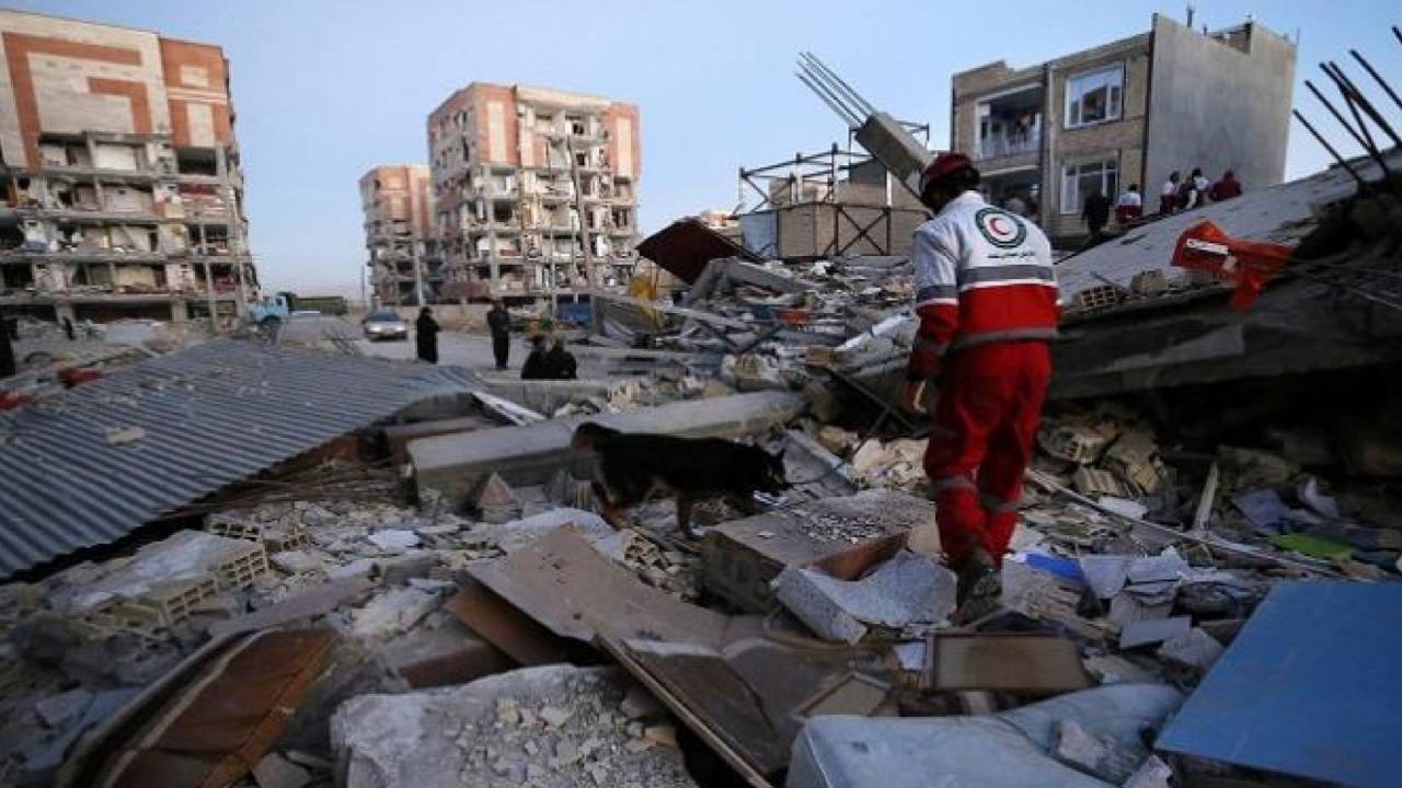 إصابة 7 أشخاص جرّاء زلزال بقوة 5.7 ريختر ضرب إيران