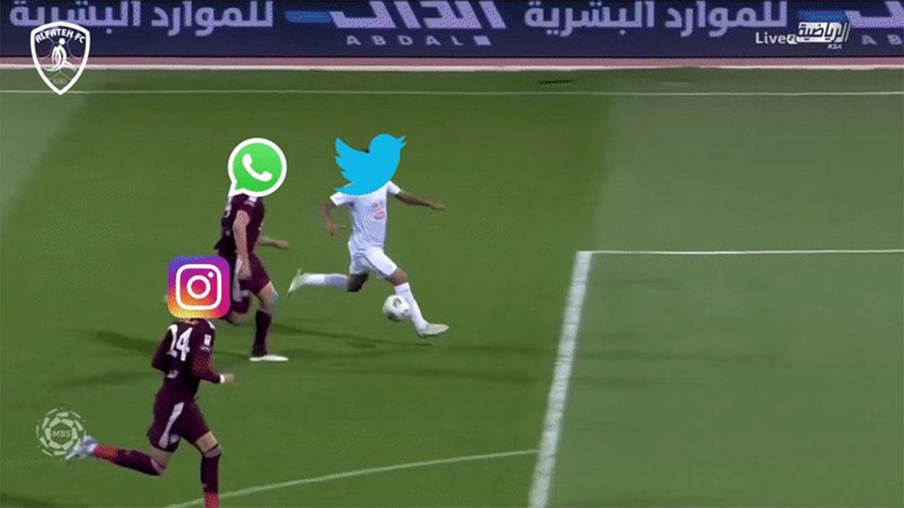 لقطة طريفة.. نادي الفتح يسخر من انهيار «واتساب وإنستجرام» بهذه الطريقة