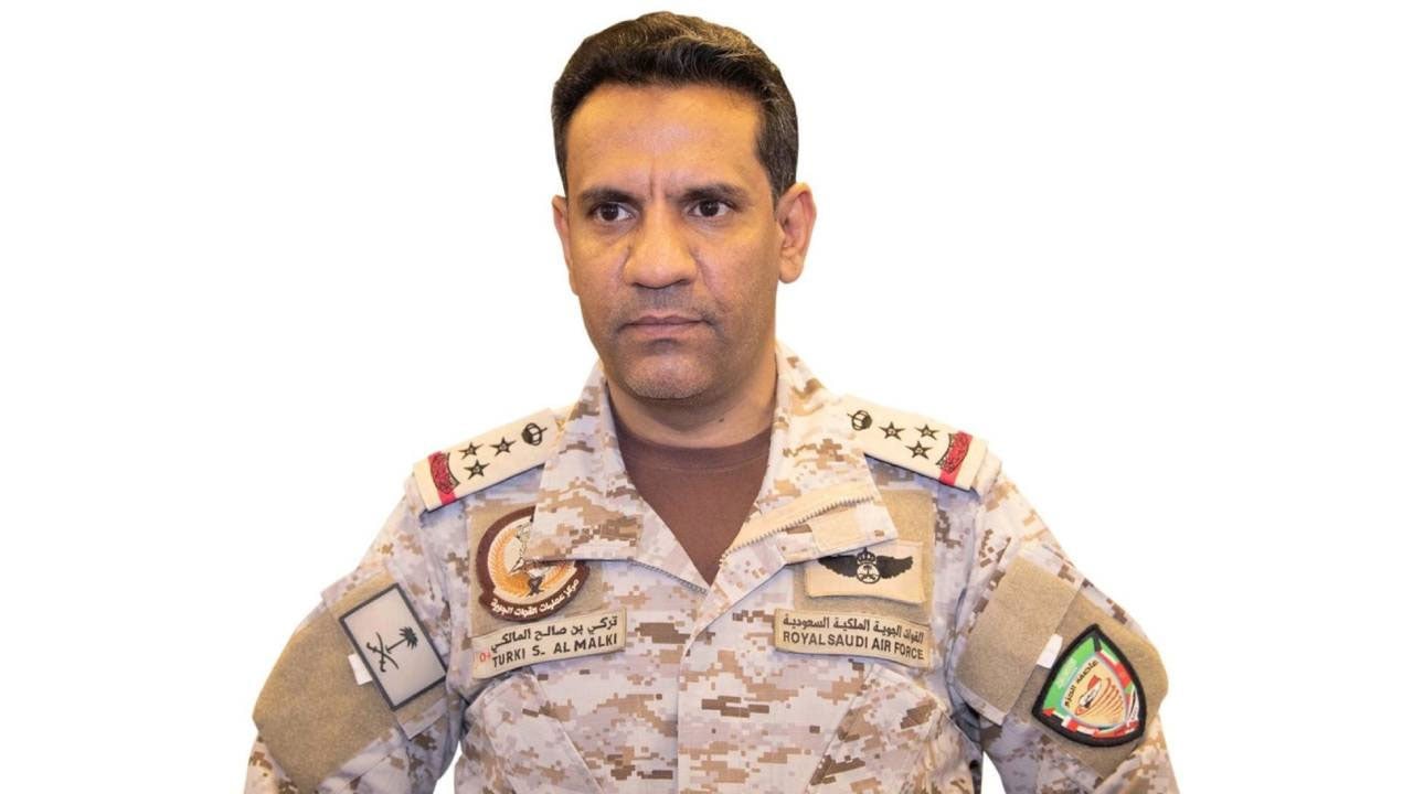 «التحالف»: إصابة 5 أشخاص إثر سقوط مقذوف حوثي على مطار الملك عبدالله بجازان