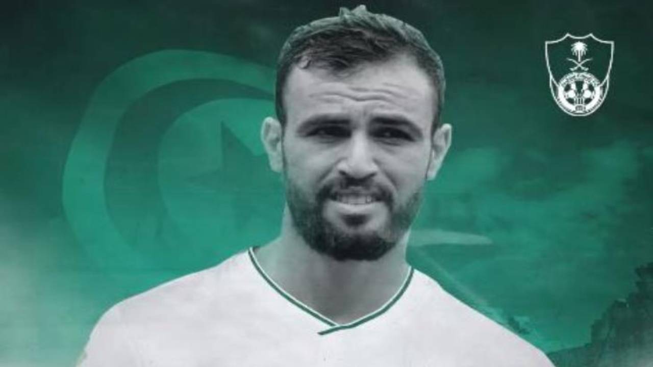 رسميًا.. «الأهلي» يتعاقد مع حمدي النقاز في صفقة انتقال حر