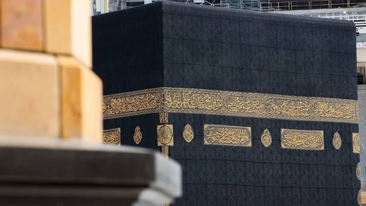 قبل استقبال المصلين والمعتمرين بكامل الطاقة الاستيعابية.. توجيهات من «شؤون الحرمين»