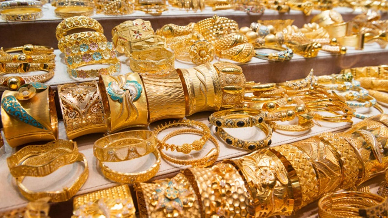 انخفاض سعر الذهب بالسعودية.. وعيار 21 بـ 195 ريالًا