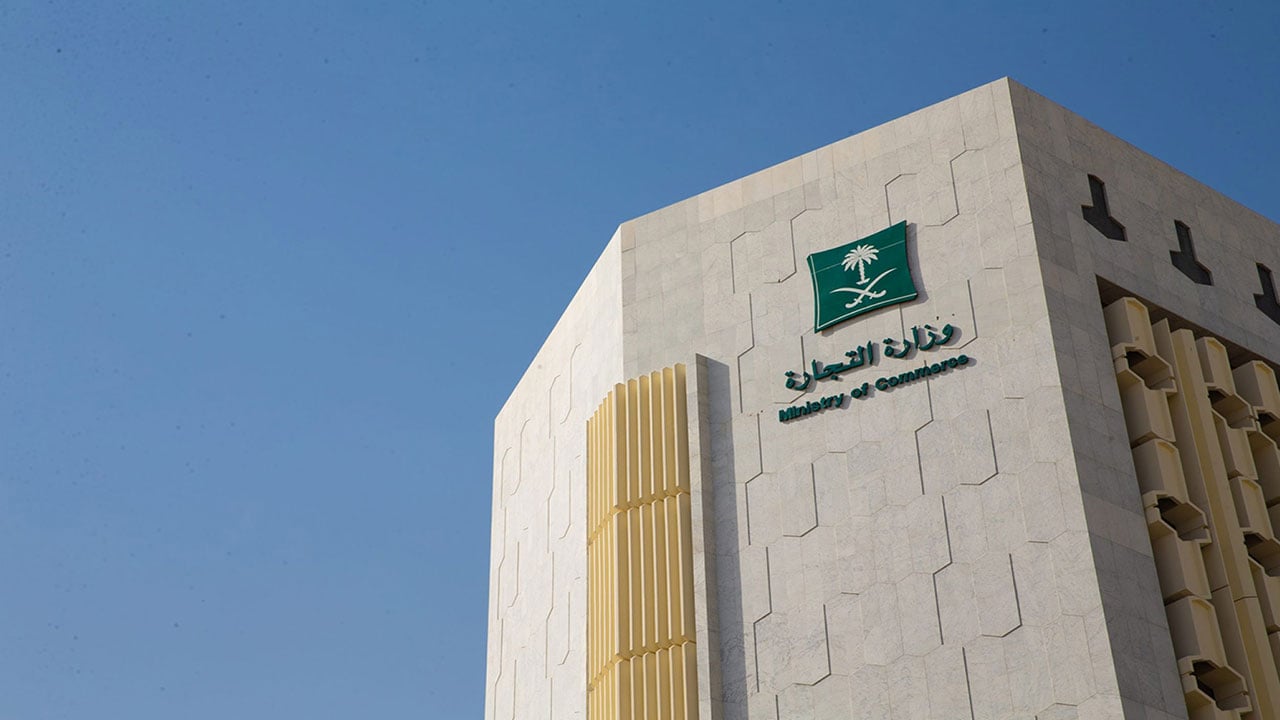 «التجارة» تستدعي 4433 مركبة لخلل في مقاعد الصف الثاني