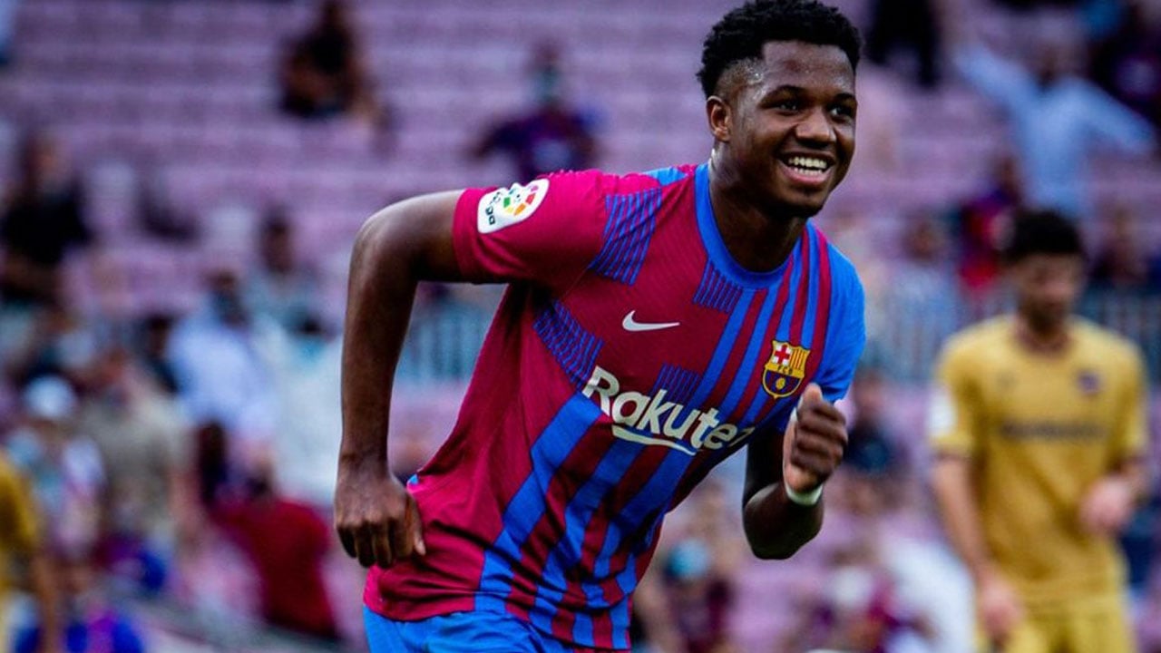 رسميًا.. برشلونة يجدد عقد أنسو فاتي حتى 2027.. وضع شرطًا جزائيًا
