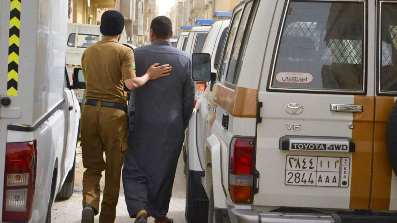 «الداخلية»: ضبط أكثر من 14 ألفًا من مخالفي أنظمة الإقامة والعمل والحدود خلال أسبوع 
