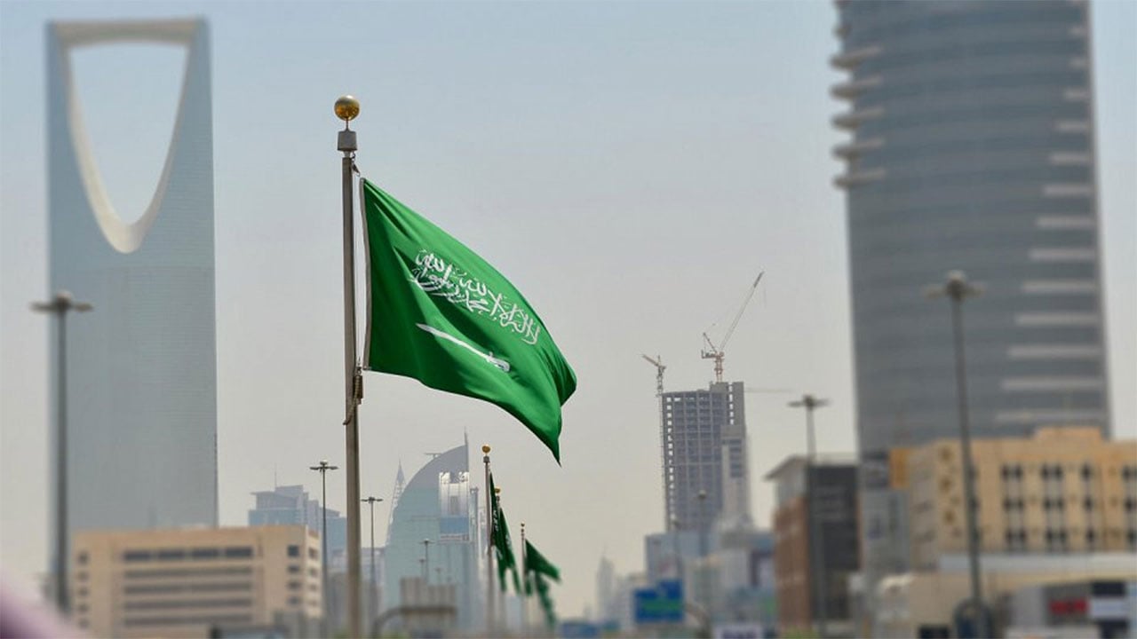 أخبار السعودية..  وزير الطاقة يكشف عن أشياء غير قابلة للتنازل .. و6 أفعال يعاقب المتحرش عليها