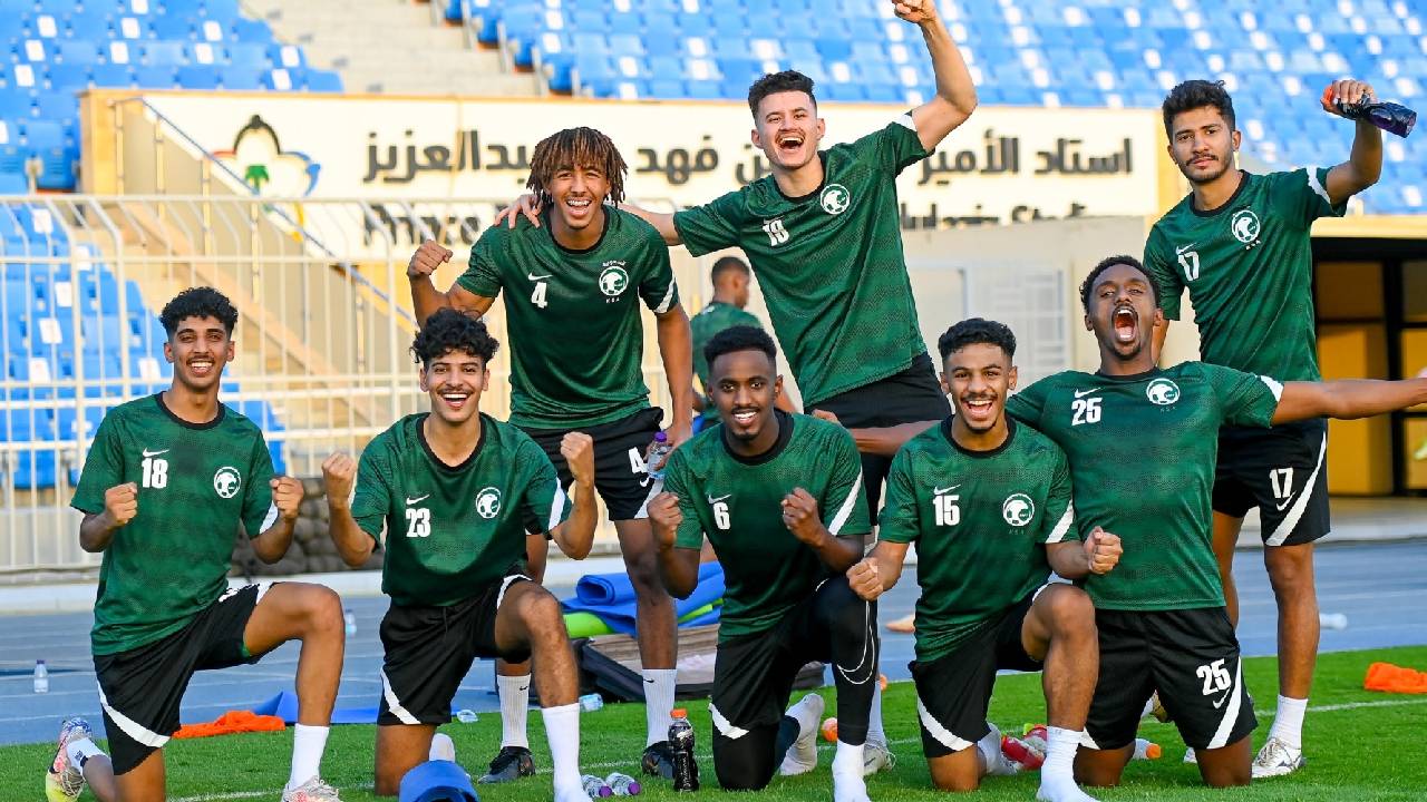 الأخضر الأولمبي يواصل تدريباته في الرياض قبل المغادرة لأوزباكستان