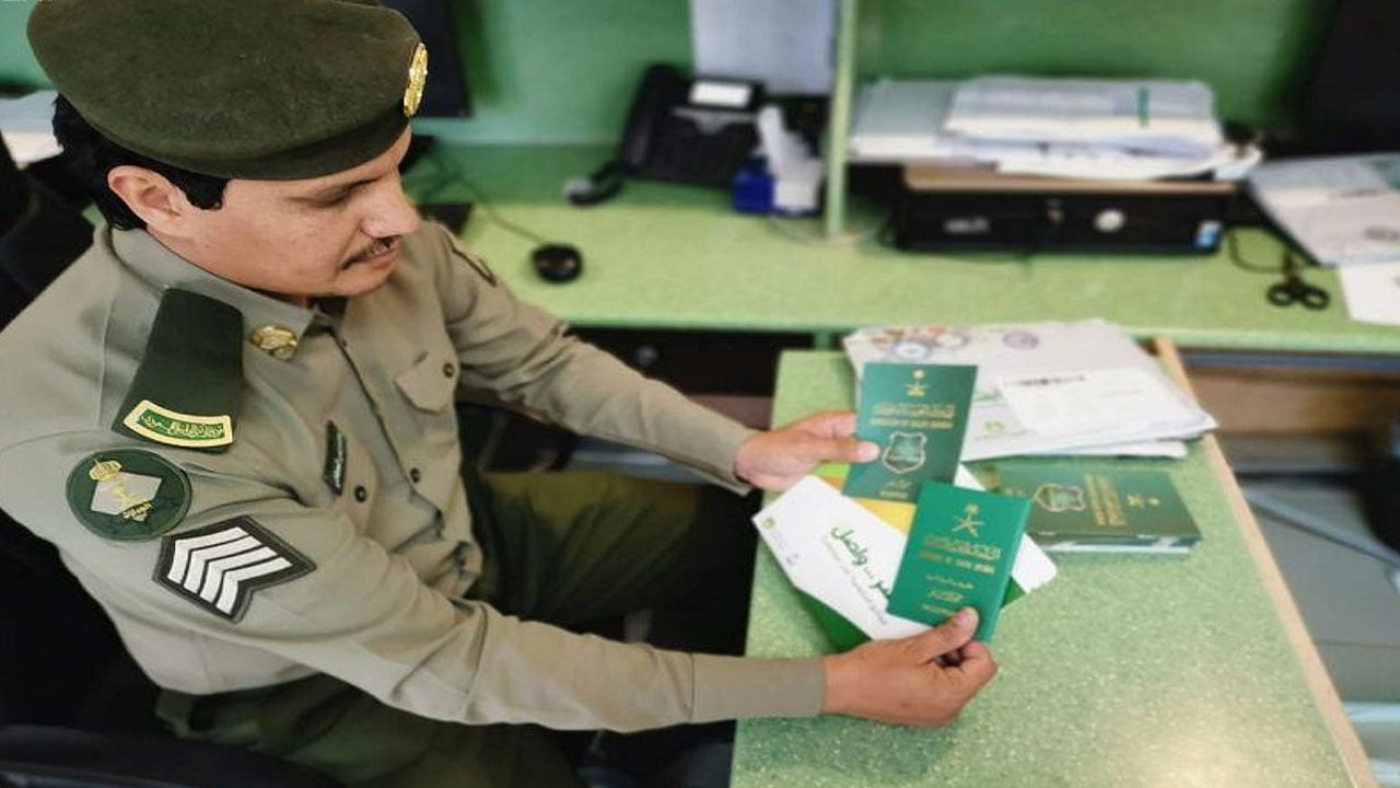 هل يمكن عمل خروج نهائي والمستفيد خارج المملكة؟ «الجوازات» تجيب