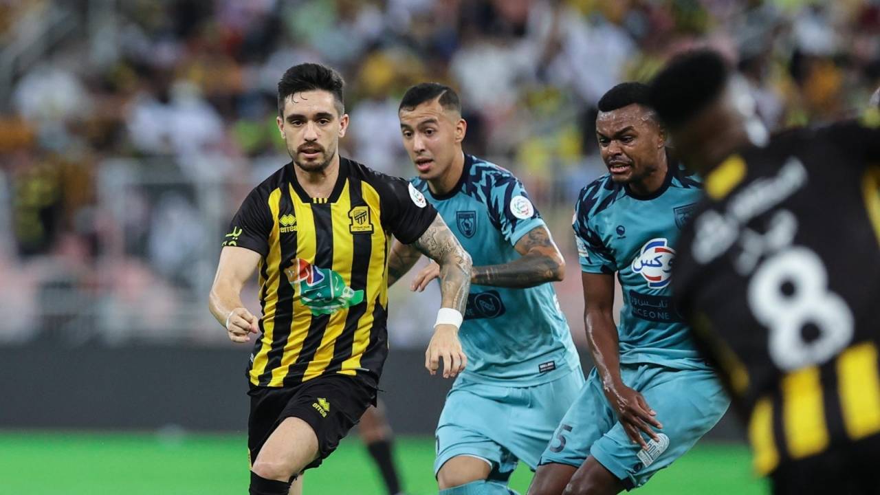 كورنادو ينفرد برقم تاريخي في دوري المحترفين بعد مرور 10 جولات
