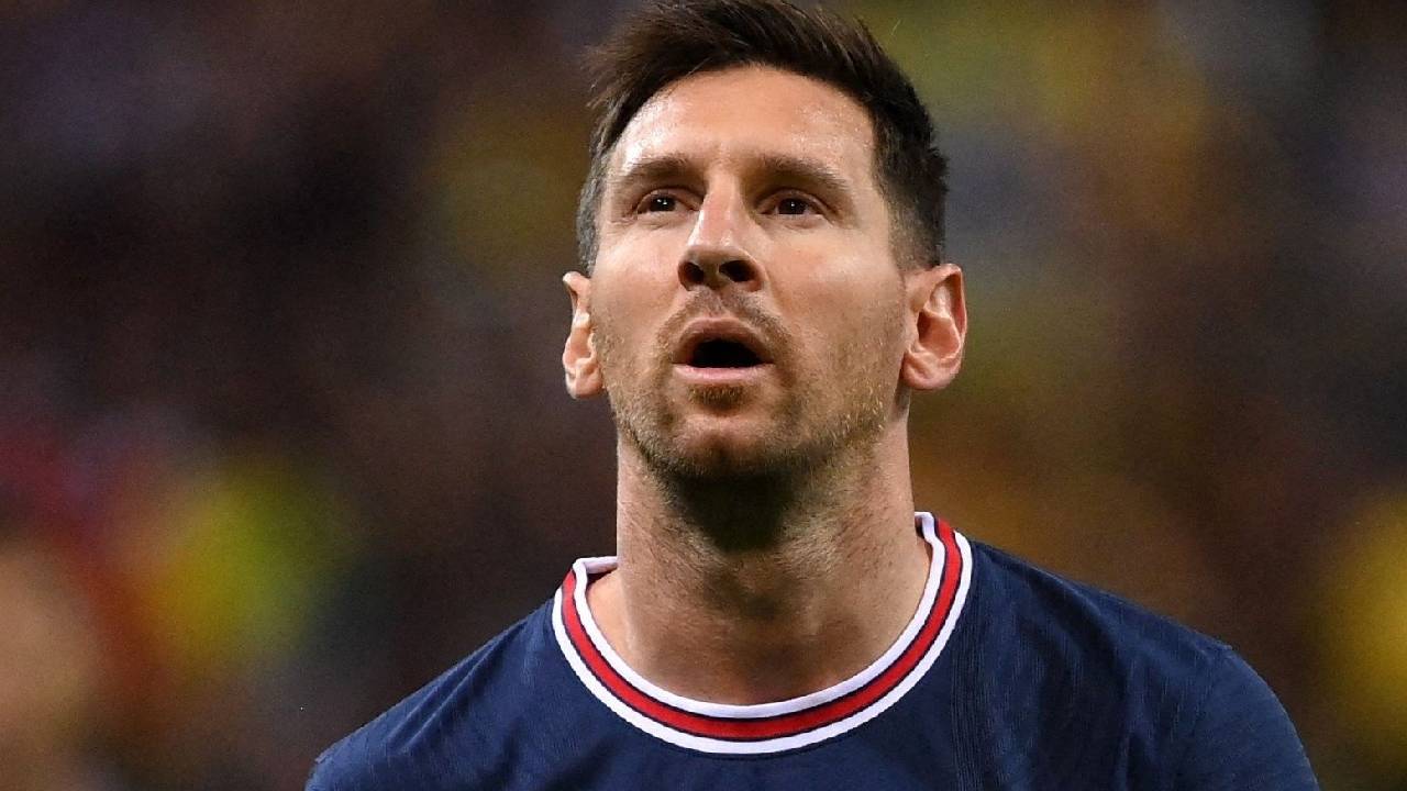 الكشف عن الإصابة الحقيقية لميسي.. والعلاج في مدريد