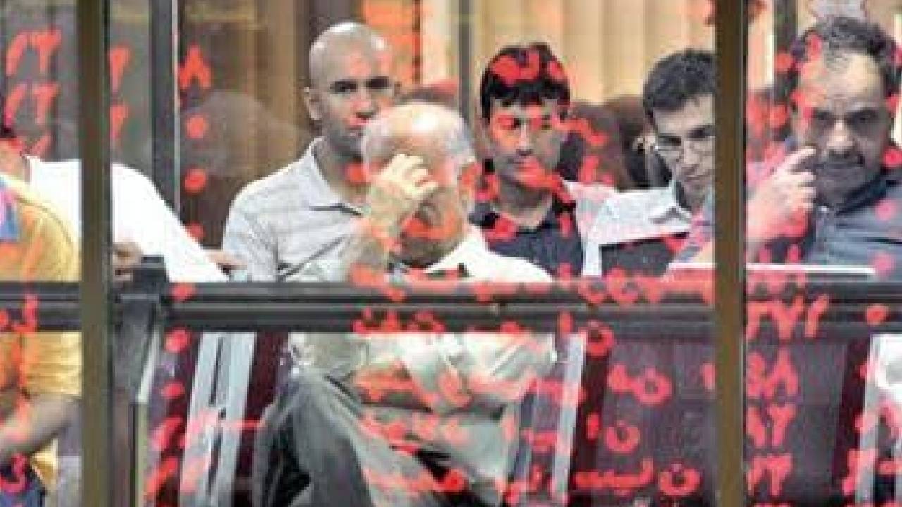 انهيار بورصة طهران.. والخسائر تتجاوز 70 مليار دولار