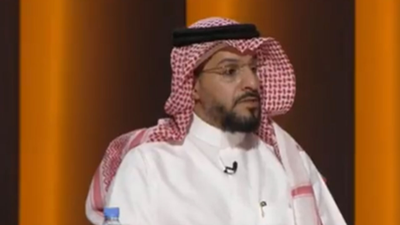 التشهير بالأساتذة إلكترونيًا.. محام يوضح عقوبة الطالب ناشر مخالفة ارتكبها المعلم