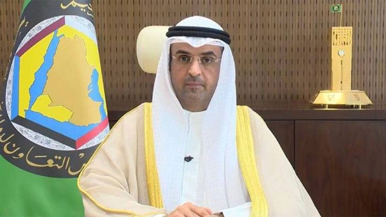 «الحجرف» يبحث مع وزير المالية سبل تحقيق تعافٍ اقتصادي خليجي مستدام