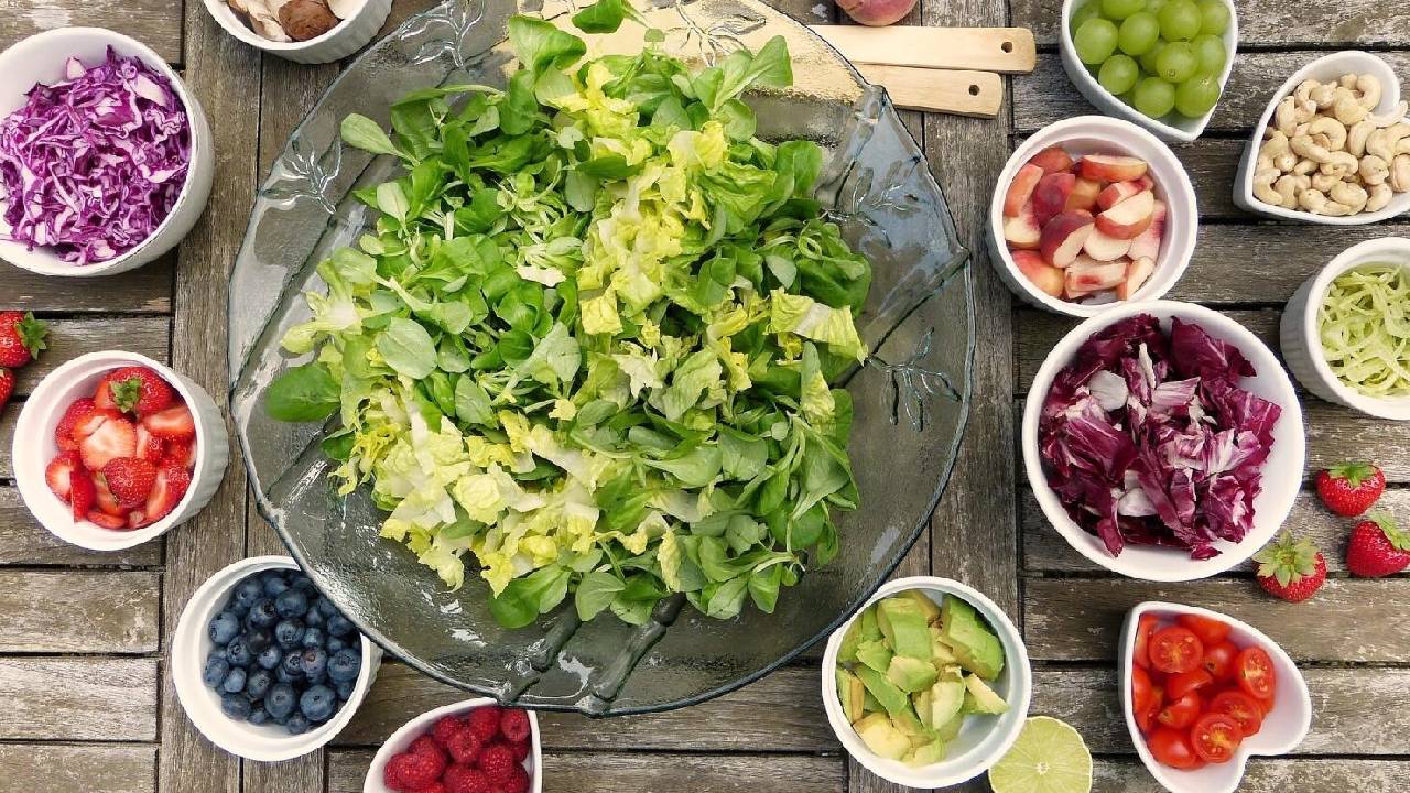 الأطعمة المضادة للالتهابات تقلل الإصابة بهذا المرض.. تعرف عليه