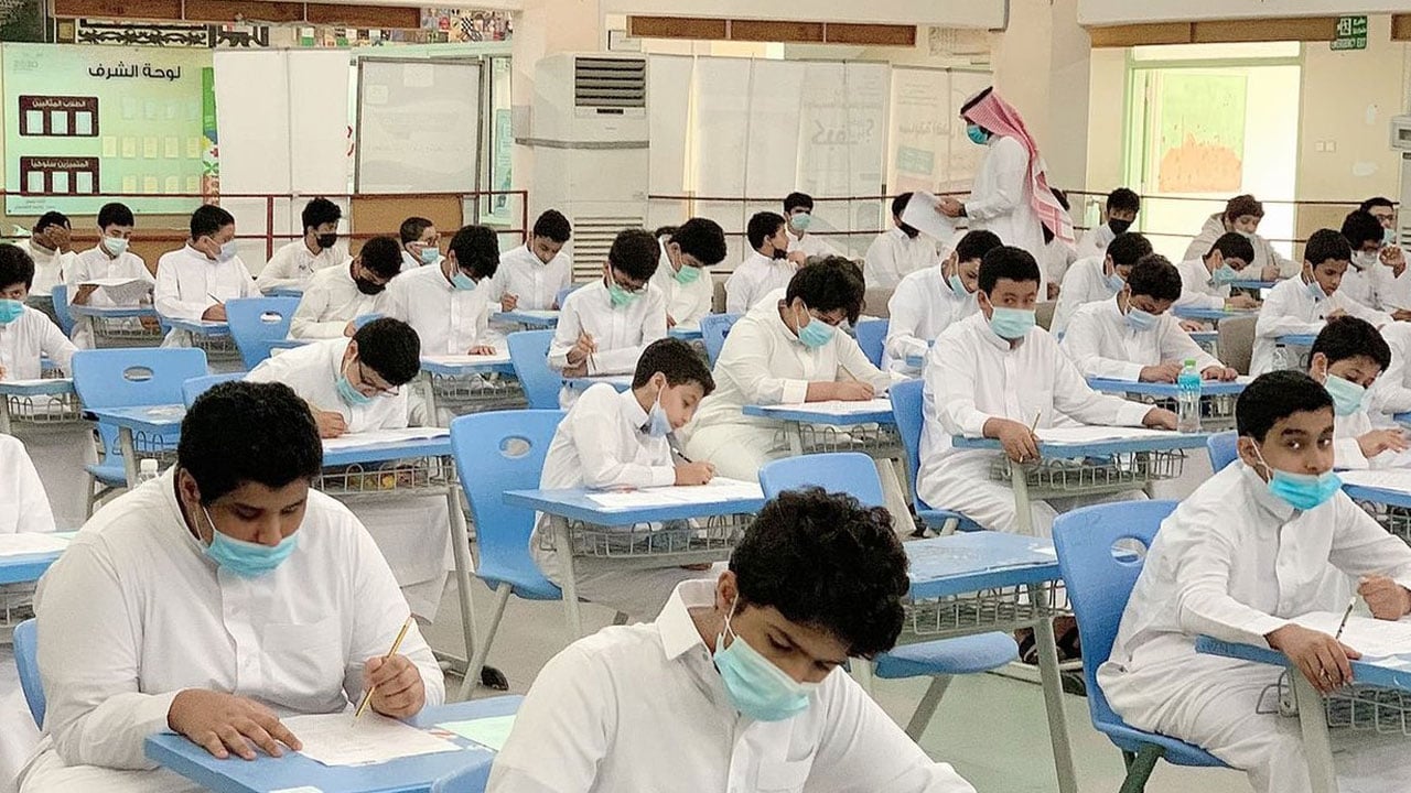مدير تعليم جدة: اهتمام القيادة بتوفير المتطلبات الصحية مكن الطلاب من أداء الاختبارات حضوريا