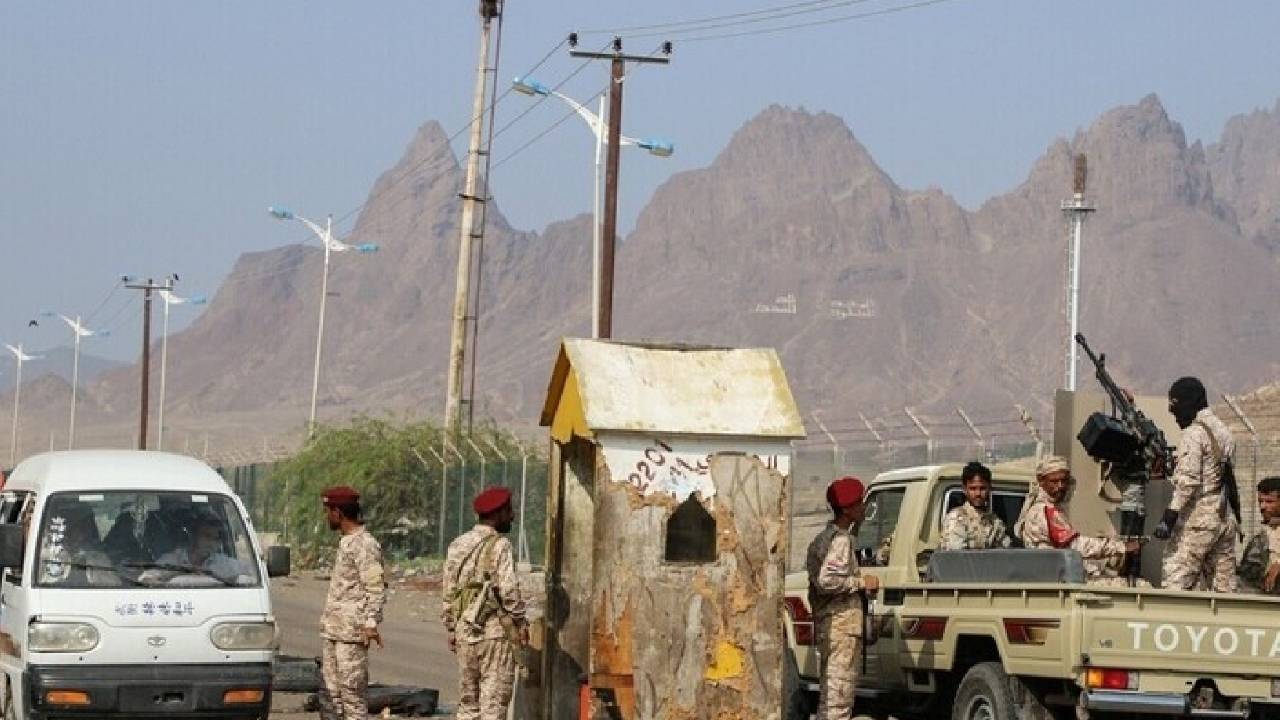 بالفيديو.. ألوية العمالقة تسيطر على مناطق استراتيجية بالحديدة وتعز