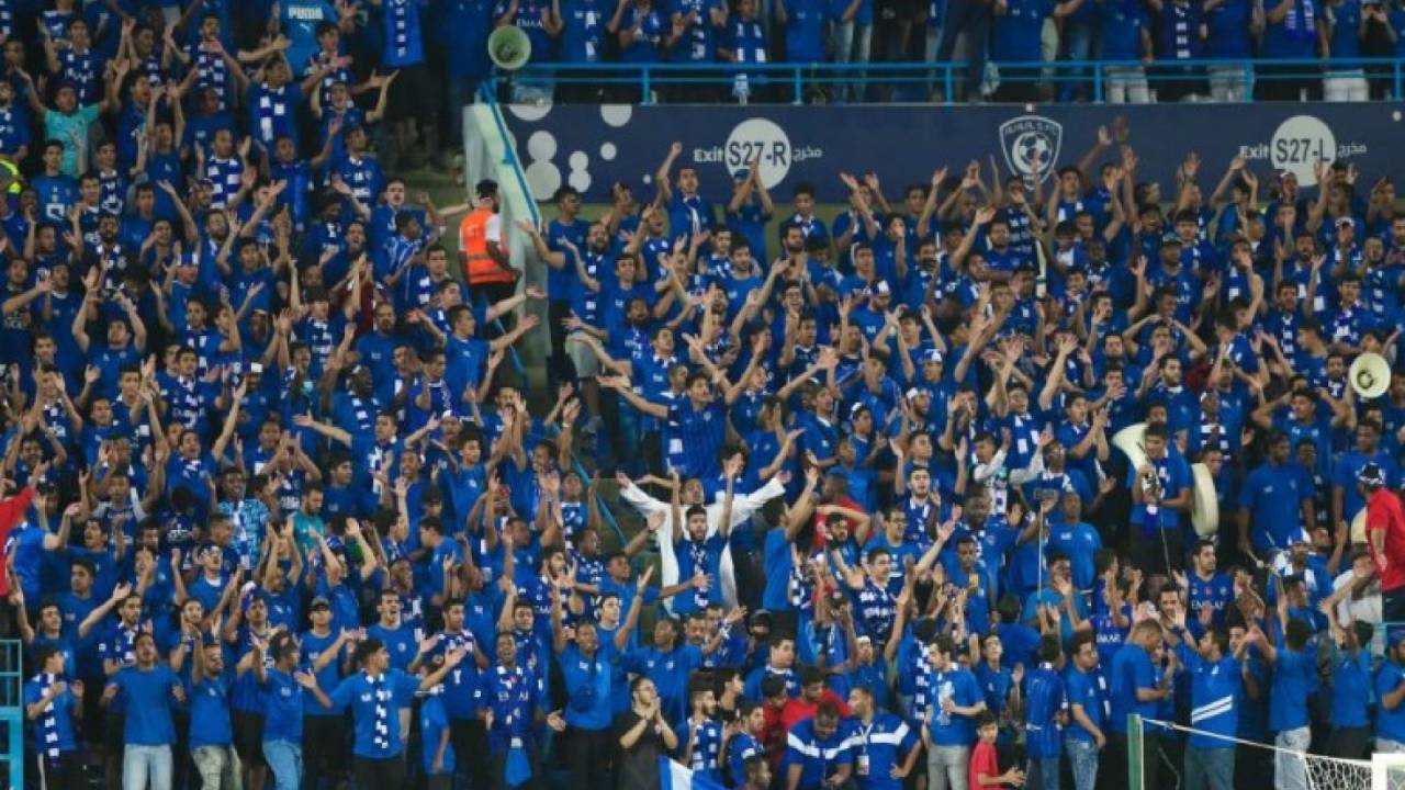 بالفيديو.. جماهير الهلال تشعل مدرجات «الدرة» قبل انطلاق نهائي آسيا