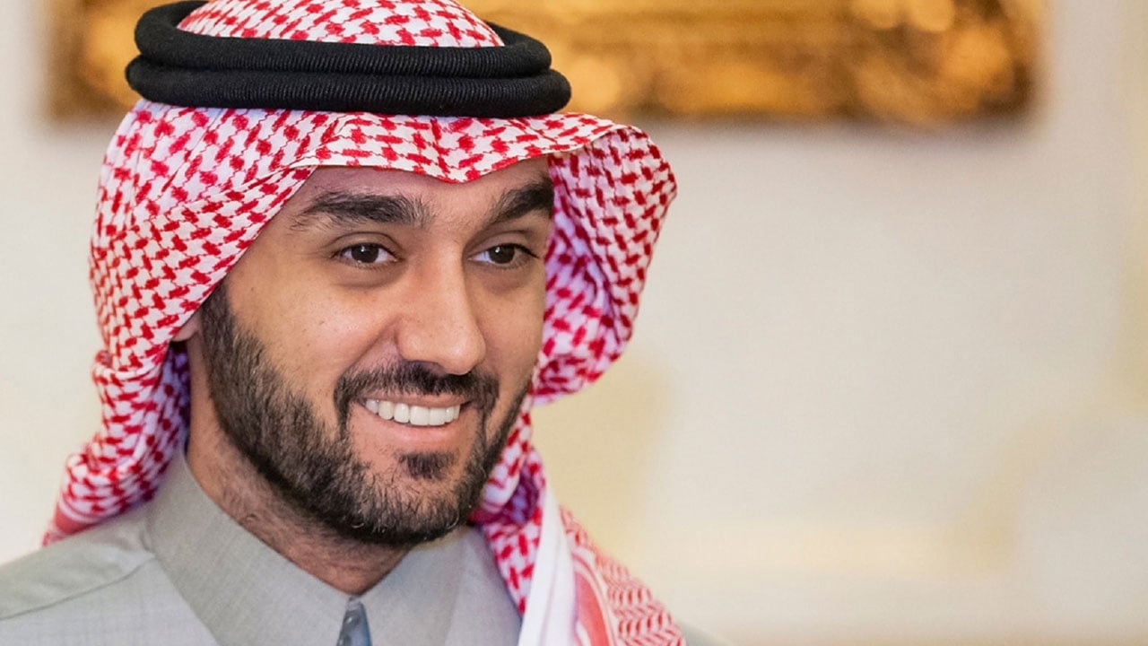 الفيصل يقرر منح مكافآت مالية كبيرة لاعبي الهلال.. تعرف على قيمتها