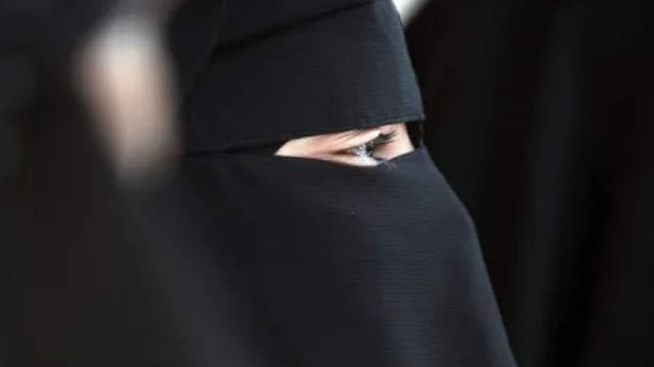 امرأة تبعث برسالة مؤثرة بخصوص تعنيف أهلها.. و«العنف الأسري» يتفاعل