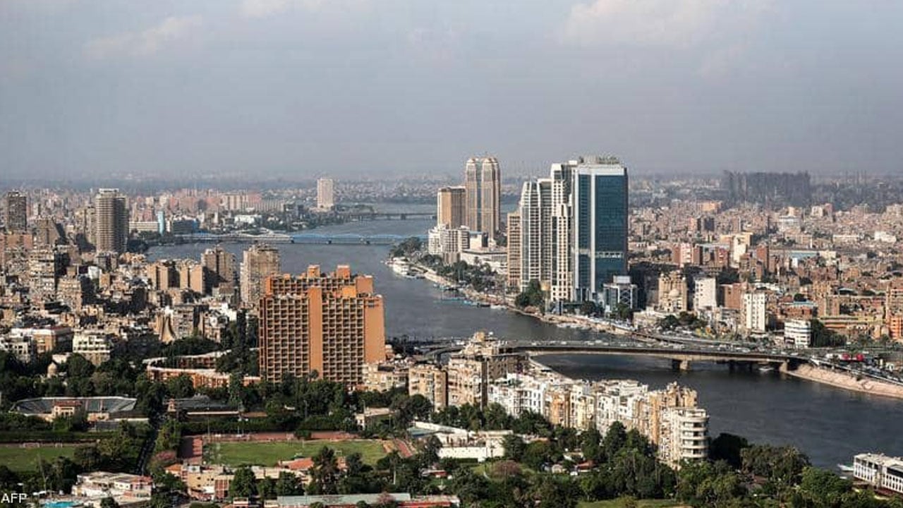 ضبط شخص عرض ابنه للبيع على فيسبوك في دولة عربية
