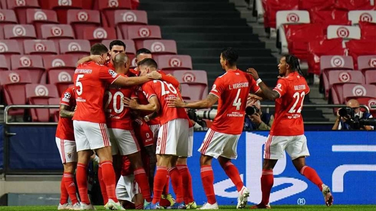 بنفيكا يكتسح بيلينينسيش بالسبعة ويستعيد صدارة الدوري البرتغالي