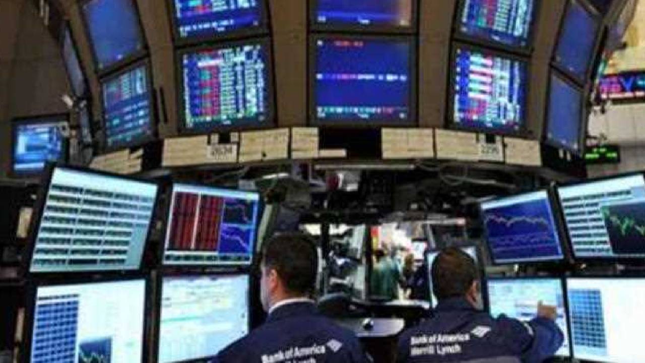 خلال أيام.. 72 مليار إسترليني خسائر الأسهم في لندن بسبب «أوميكرون»