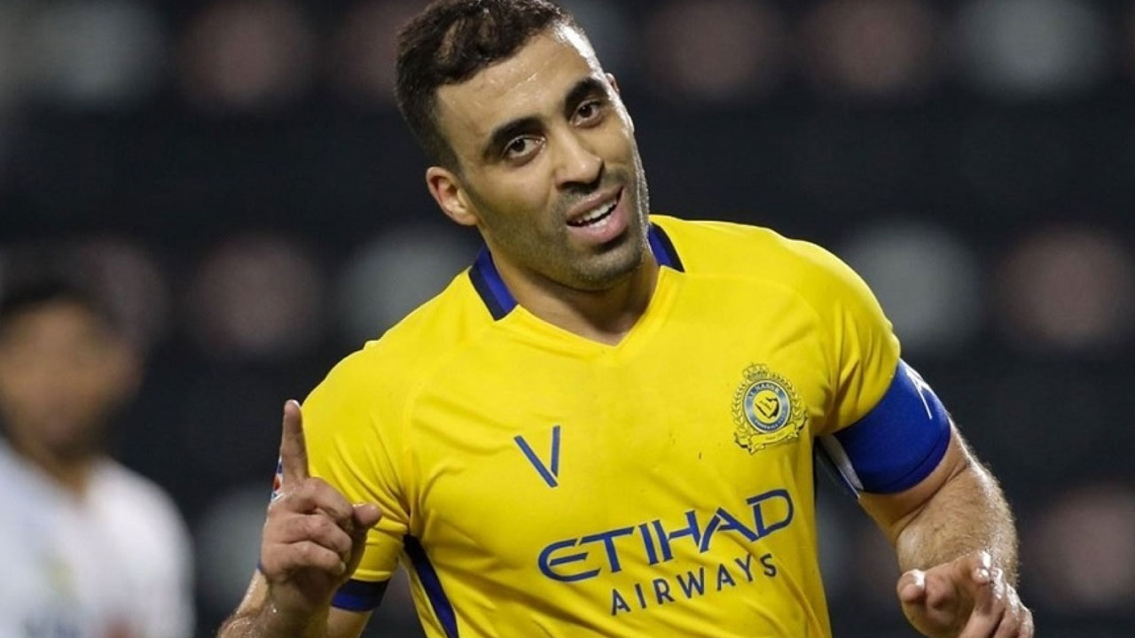 الوليد بن بدر يوضح موقفه من فسخ تعاقد النصر مع حمدالله