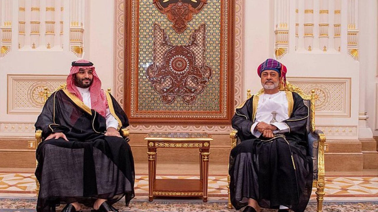 أستاذ إعلام سياسي: استبشار خليجي كبير بمخرجات زيارة ولي العهد لسلطنة عُمان