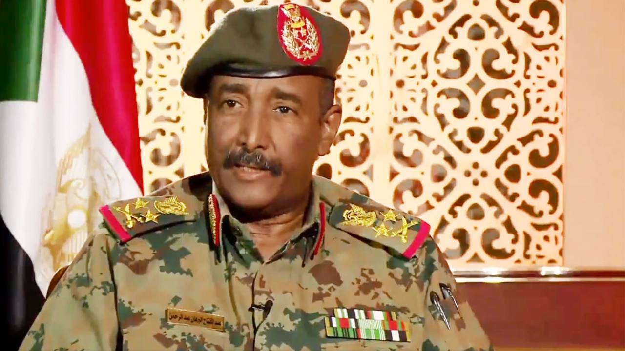 البرهان: الجيش سيظل يحمي ويحرس السودان.. وحريصون على إكمال المرحلة الانتقالية
