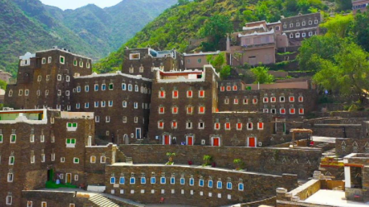 رجال ألمع.. قصة لوحة فريدة من الجمال والإبداع والرقي