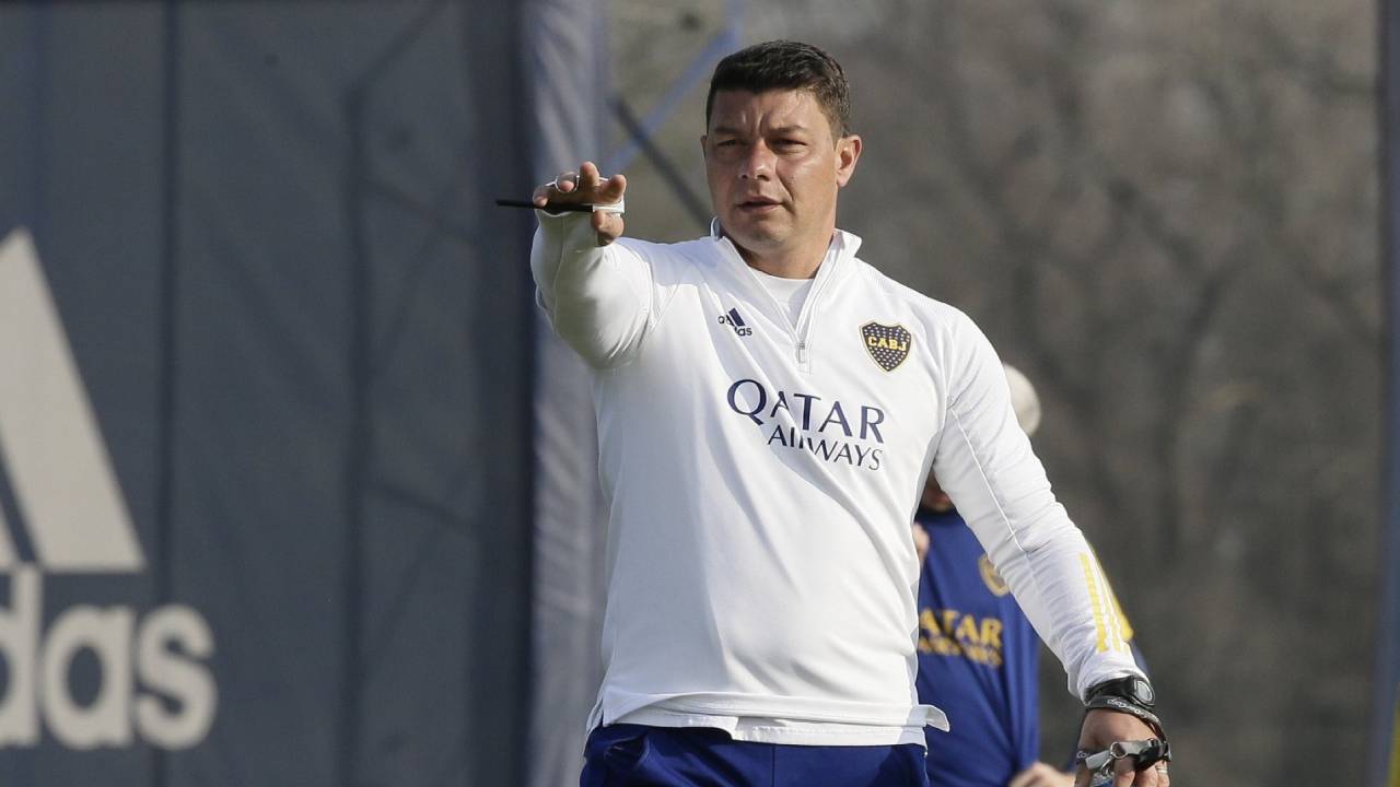 تعليق مثير من مدرب بوكا جونيورز قبل كرنفال «كأس مارادونا»