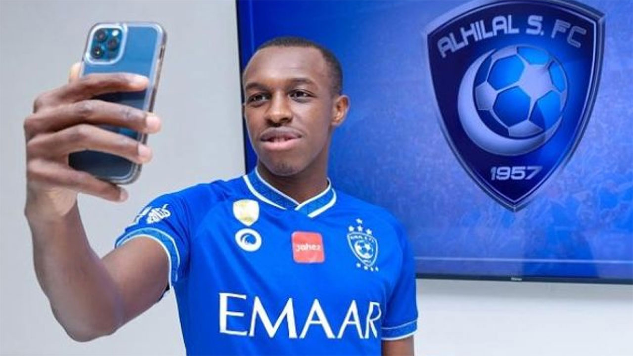سعود عبدالحميد يعود إلى الاتحاد