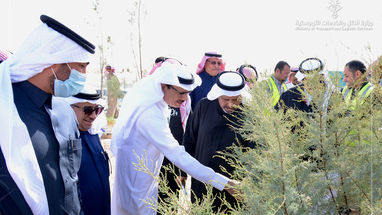 مبادرة لتشجير مناطق زحف الرمال بطريق الرياض- الدمام