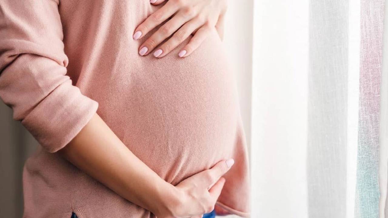 أضرار كارثية لـ«كورونا» على الحوامل غير المحصنات باللقاح