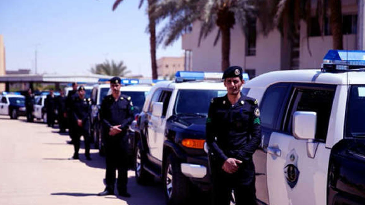 شرطة جازان: القبض على مقيم لإيوائه 11 مخالفًا لنظام أمن الحدود
