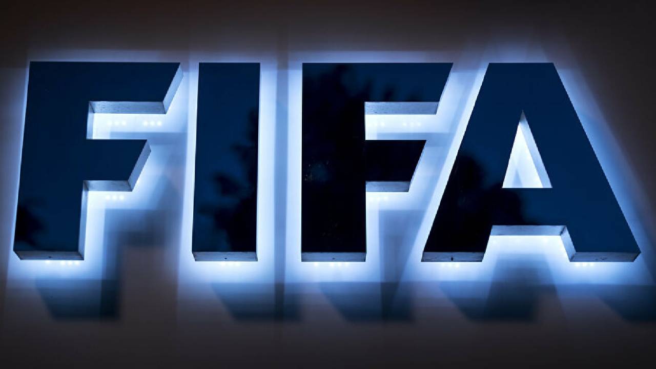 4.4 مليار دولار تدعم «فيفا» في معركة إقامة المونديال كل عامين