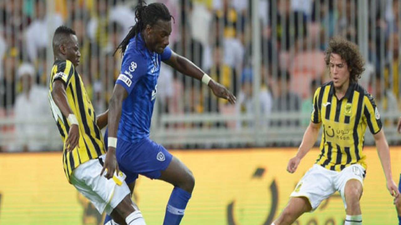 إعلامي يثير الجدل بسبب قمة الهلال والاتحاد