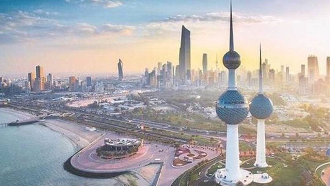 الصحة الكويتية تدعو المواطنين لعدم الخروج من المنازل إلا للضرورة القصوى