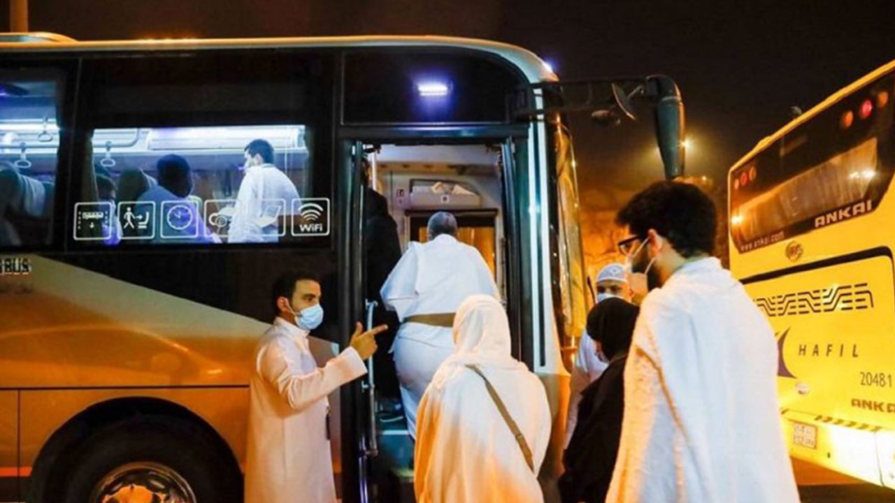 هل تَذاكر النقل للحرم المكي إلزامية؟.. «الحج والعمرة» تُجيب