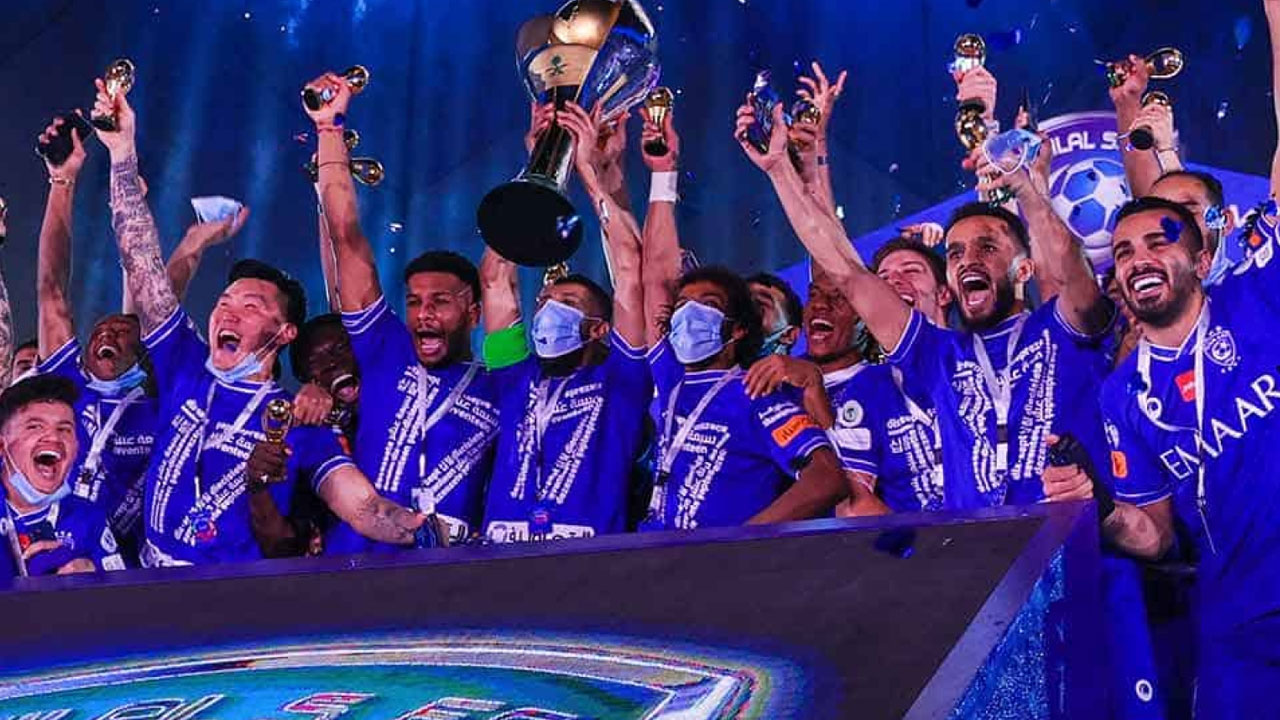 الهلال يحصل على شهادة الكفاءة المالية