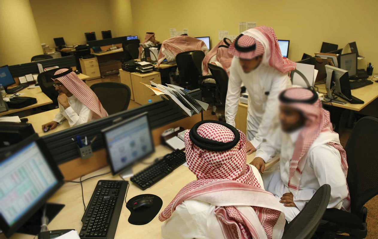 وزير الاقتصاد يكشف نسبة البطالة بين السعوديين