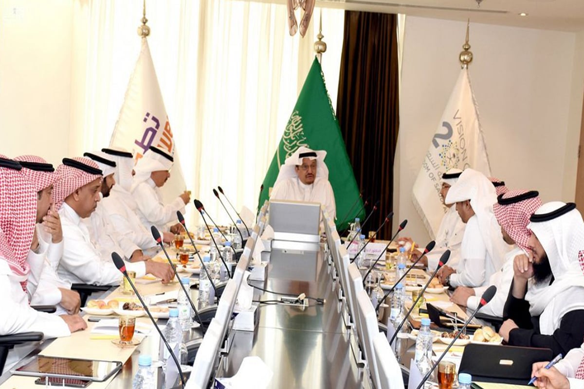 وزير التعليم يوجّه باستحداث إدارة خاصة بـ«الأمن والسلامة» في النقل التعليمي
