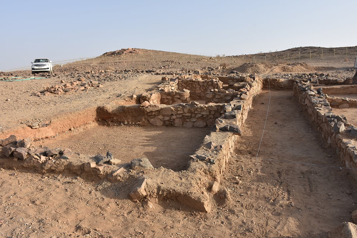 بالصور.. آخر تطورات أعمال التنقيب في المسجد الثالث بعسير